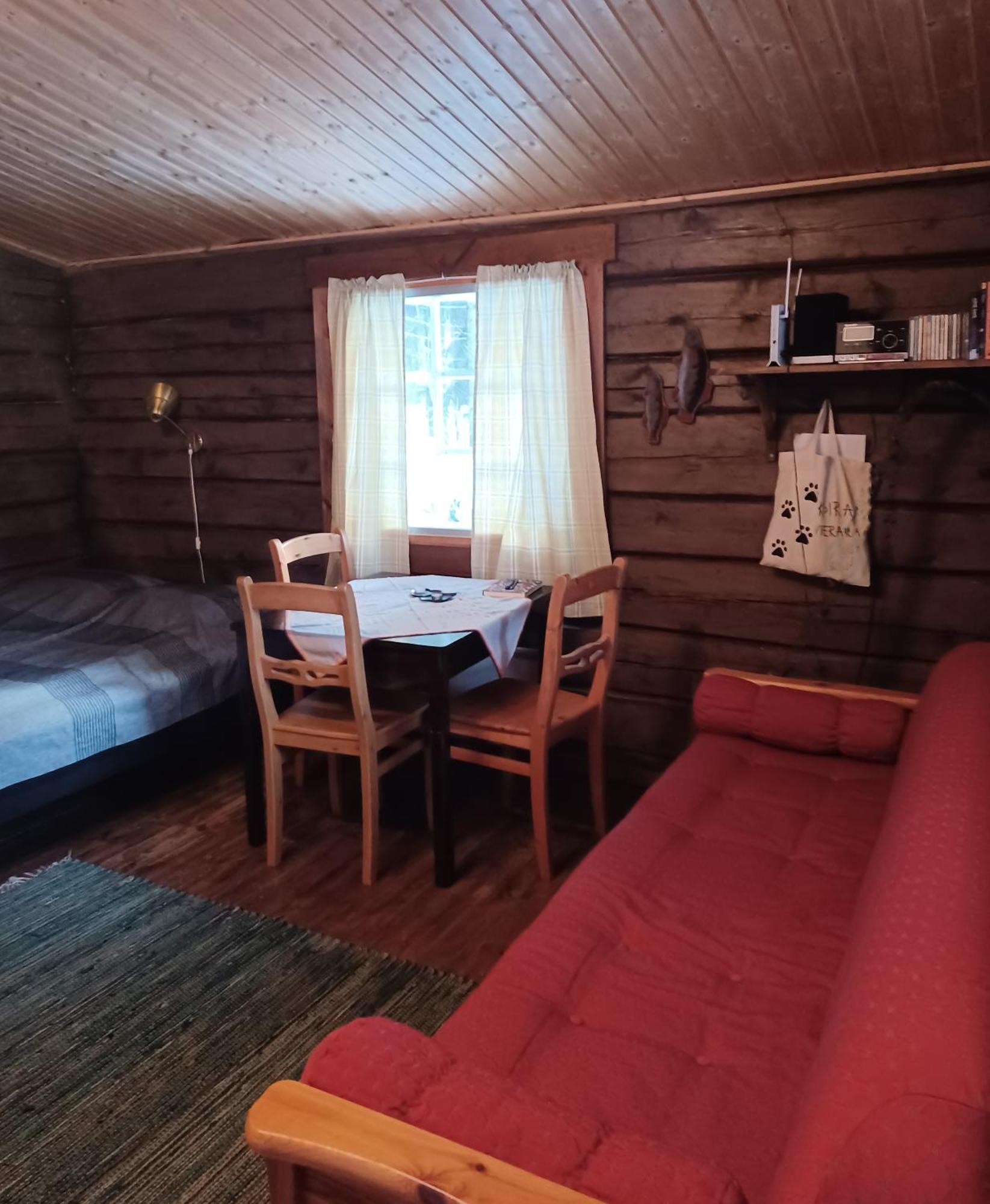 Accommodation And Fishing Vonkale Aanekoski Bilik gambar