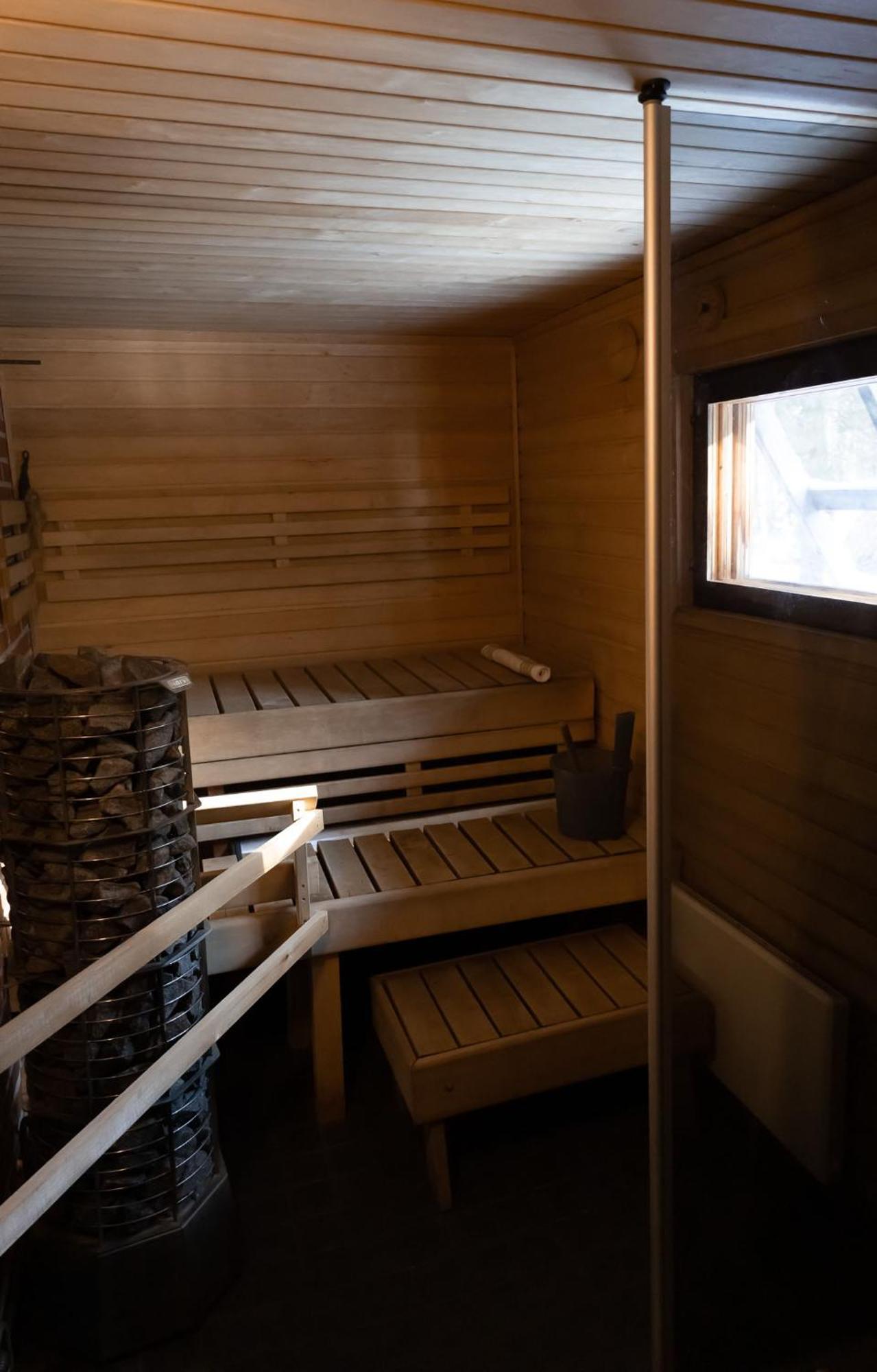Accommodation And Fishing Vonkale Aanekoski Bilik gambar